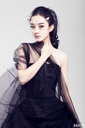 内地新四小花旦赵丽颖时尚优雅写真