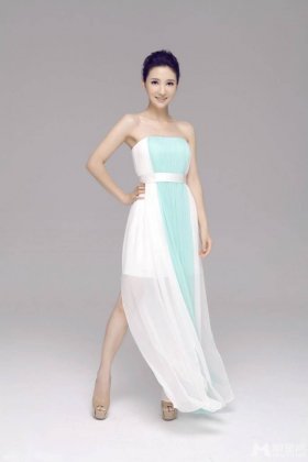 芈月传莲儿扮演者卢莹秀婀娜身姿