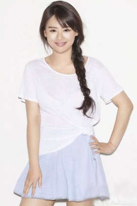 左耳女演员马思纯清新治愈系写真