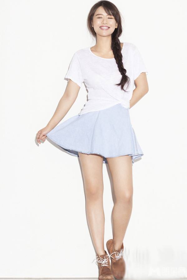 左耳女演员马思纯清新治愈系写真