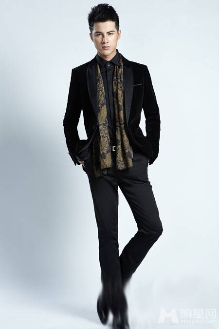 颜值高的男明星姜潮帅气写真
