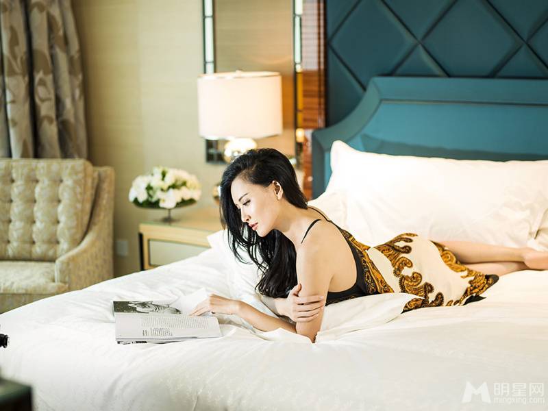 星座女神莫小棋诠释时尚优雅魅力