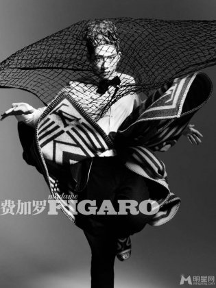 让子弹飞演员井柏然时尚写真霸气外露