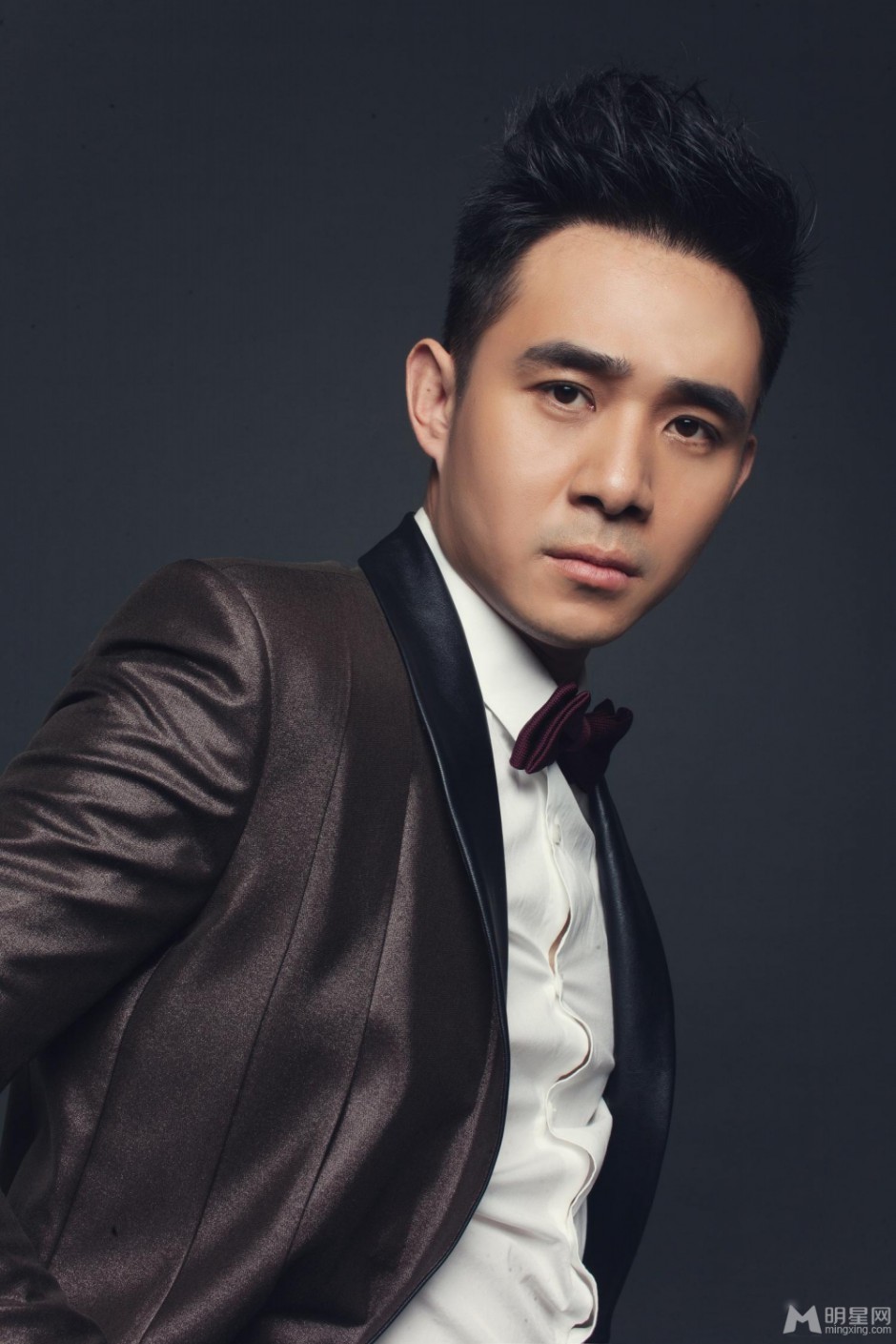 演员贾一平熟男魅力无法挡