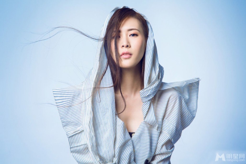 龙一一简约个性时尚写真摄影