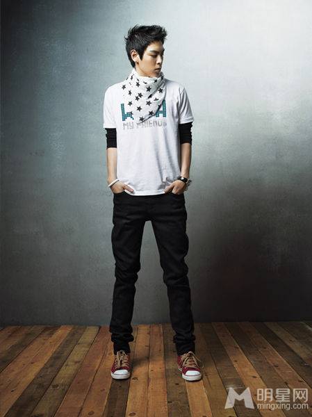 bigbang成员top引领潮流时尚写真