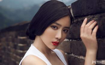 国民校花孙文婷长城拍摄性感写真