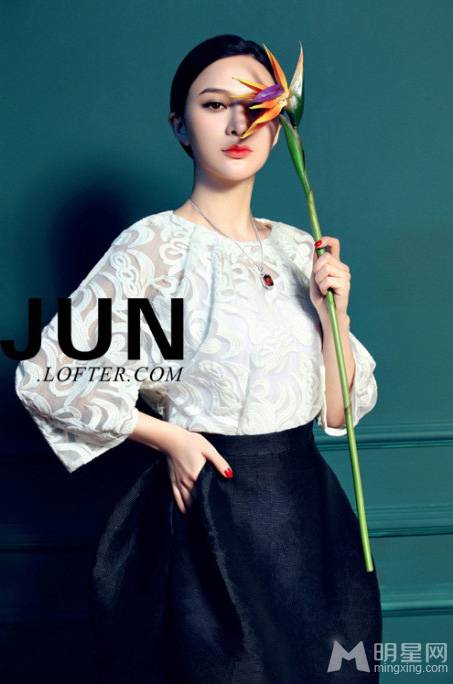 内地美女演员熊乃瑾时尚优雅写真大片