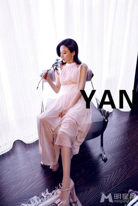 内地美女演员熊乃瑾时尚优雅写真大片