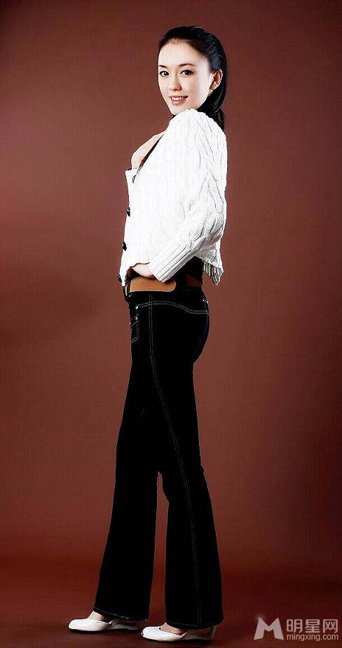 影视演员吕佳容靓丽写真