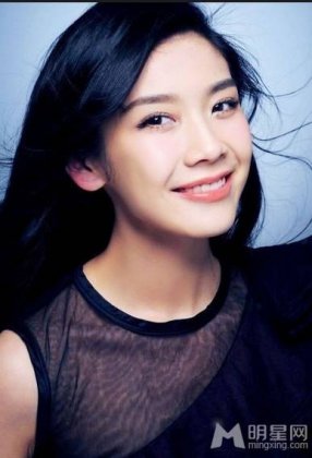 中国新生代女演员马恺曼靓丽写真