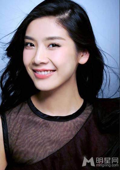 中国新生代女演员马恺曼靓丽写真