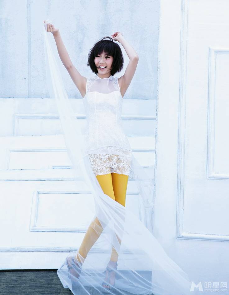 女演员高露唯美小清新写真