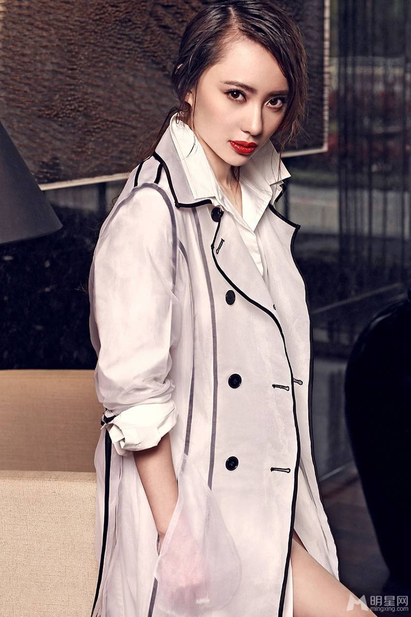 煮妇神探演员刘萌萌时尚写真