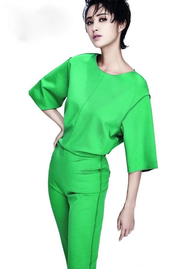 张歆艺短发造型展轻熟女魅力