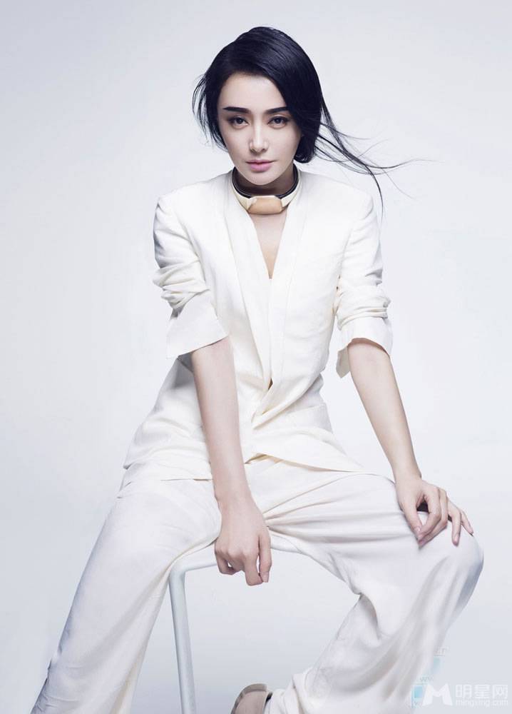 秦岚尽显时尚魅力女人时尚大片