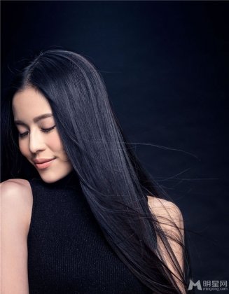 娱乐圈文艺女神温馨优雅写真