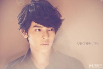 中国台湾男明星汪东城午后迷人写真