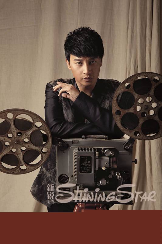 小虎队成员陈志朋复古写真照