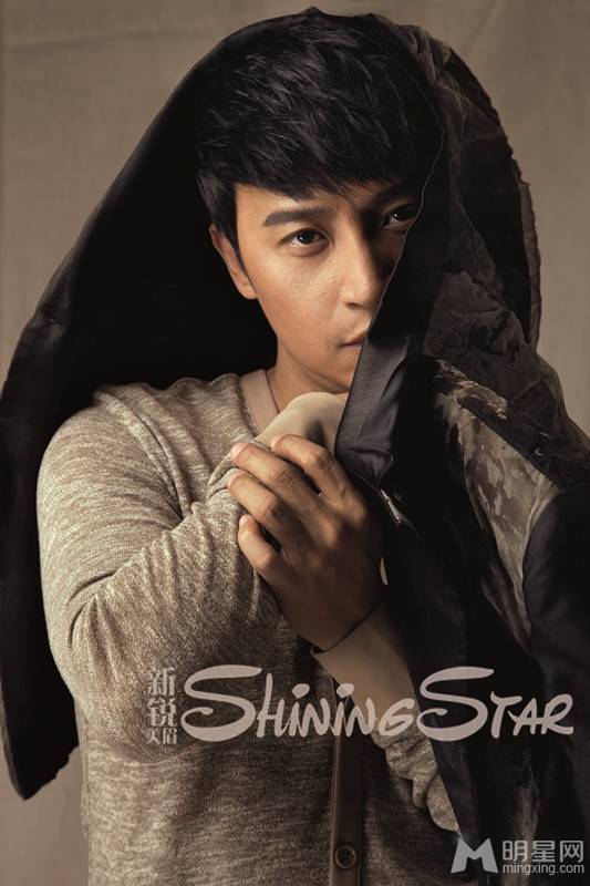 小虎队成员陈志朋复古写真照