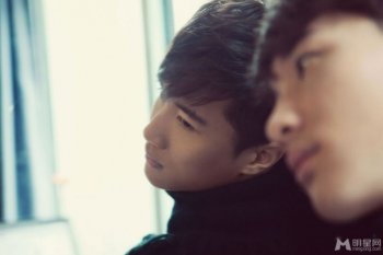 亚洲人气偶像丁祥威温暖治愈系写真