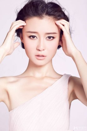 导演王鸣飞尽显性感优雅图片