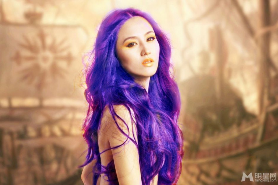 蓝燕漂亮海中美人鱼写真