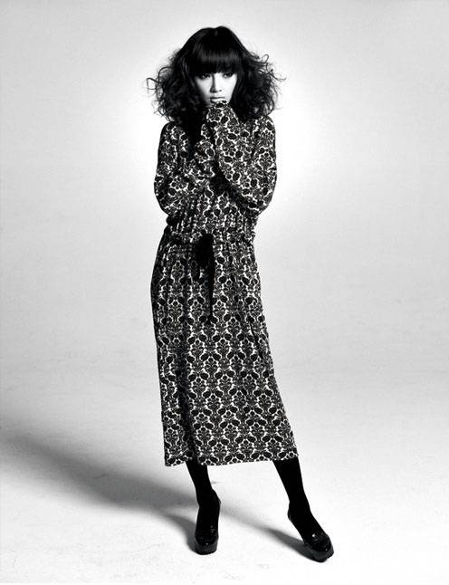 李小璐齐肩蓬松卷发尽显轻熟女风范