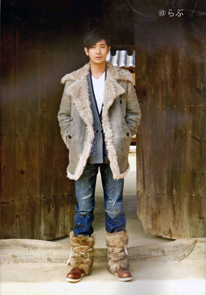 韩国人气男演员朱智勋帅气写真画报