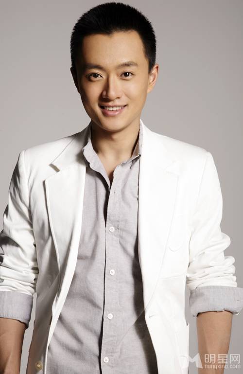 内地男演员吴健帅气写真