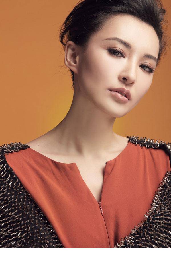 莫小棋黑色性感长裙时尚写真