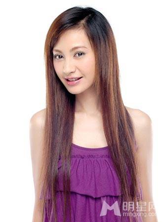 演员杨雪清纯动人写真图片