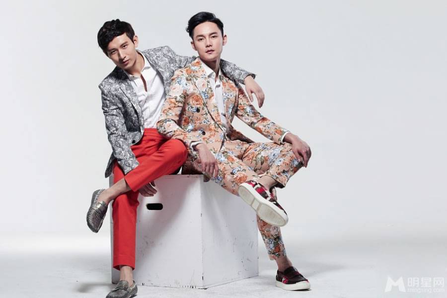 新晋男神成毅尹正高清时尚写真