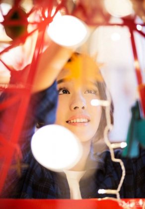 气质美女王智休闲随性写真