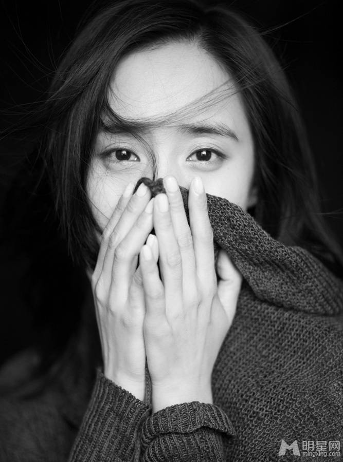 内地女演员王智空灵随性写真