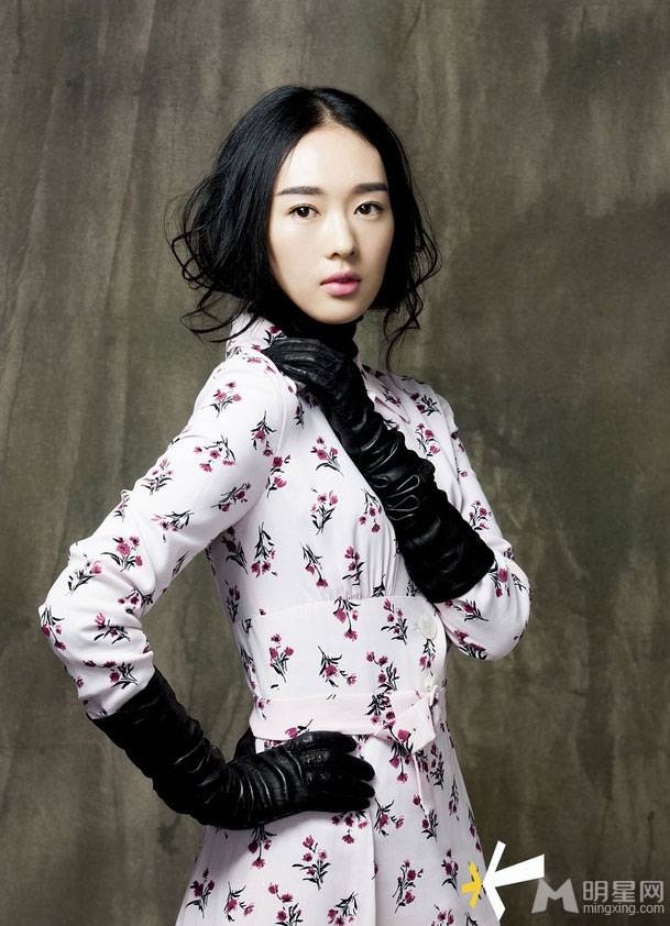 气质美女童瑶尽显优雅女人味十足