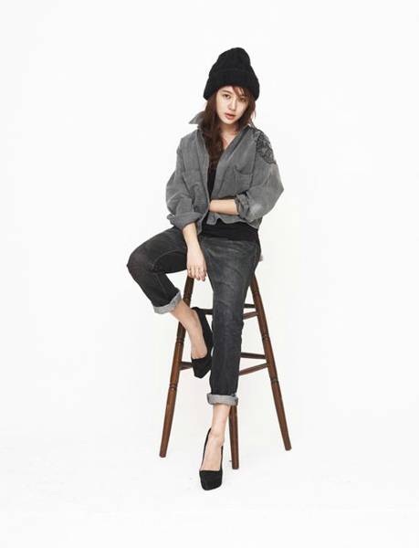 韩国美女明星尹恩惠时尚写真照