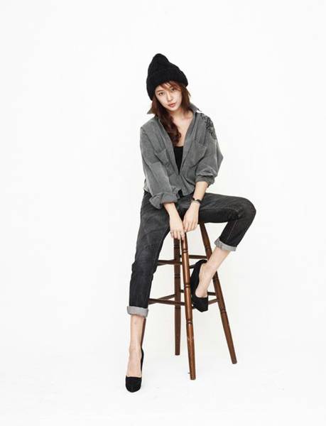 韩国美女明星尹恩惠时尚写真照