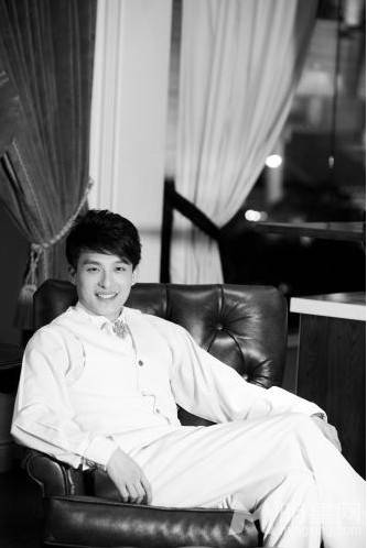 孙艺洲演绎魅力男人写真照