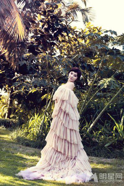 军艺校花徐冬冬唯美户外写真