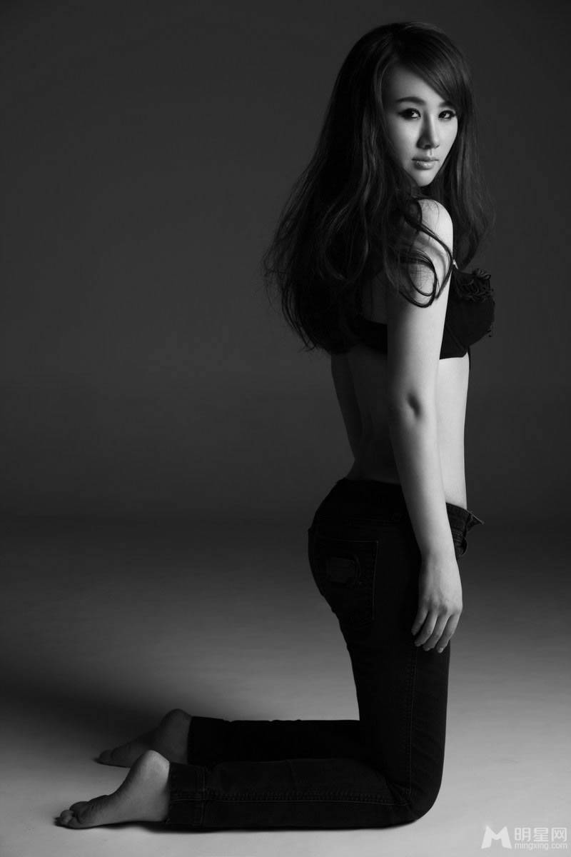 辣妈晶女郎孟瑶优雅气质写真