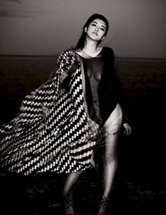 莫小棋真空凸点照性感来袭