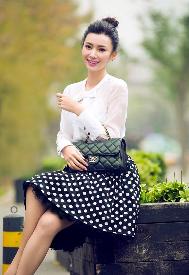 中国最具实力女演员唐熙初春时尚街拍