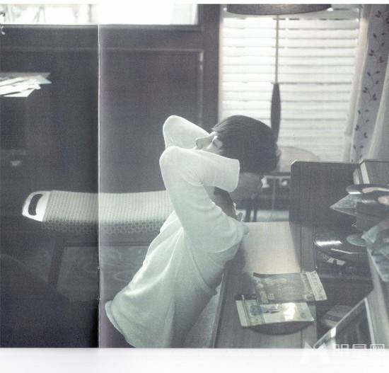 韩国歌手申彗星的帅气个人写真照