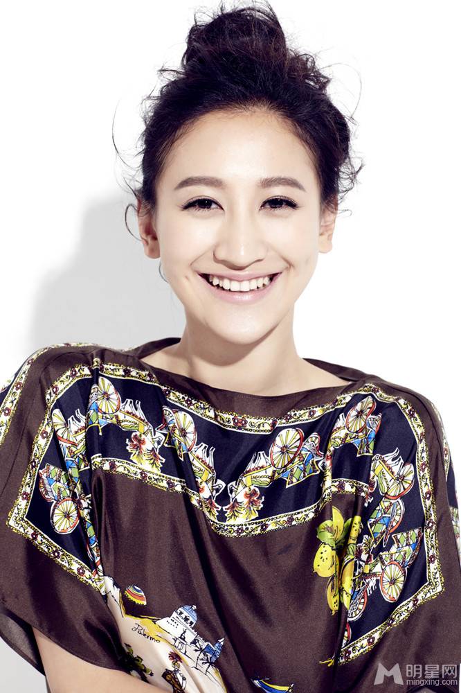 曾泳醍可爱卖萌表情尽显甜美俏皮