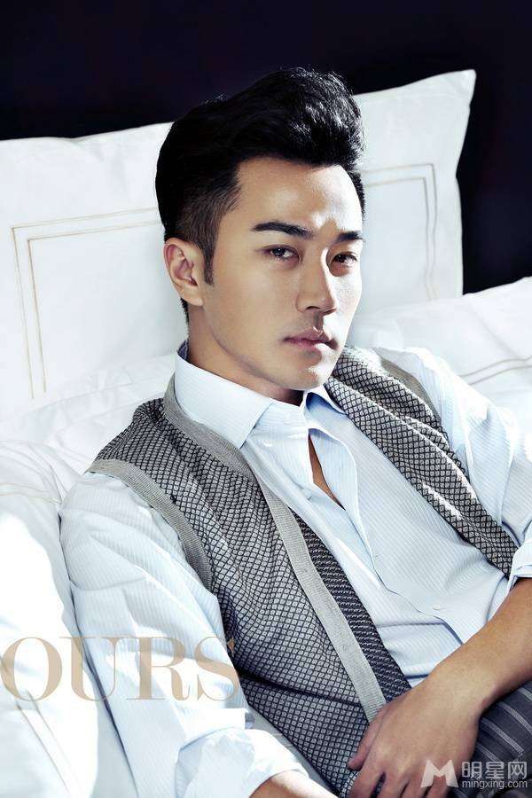 刘恺威帅气型男搭配写真 风度翩翩