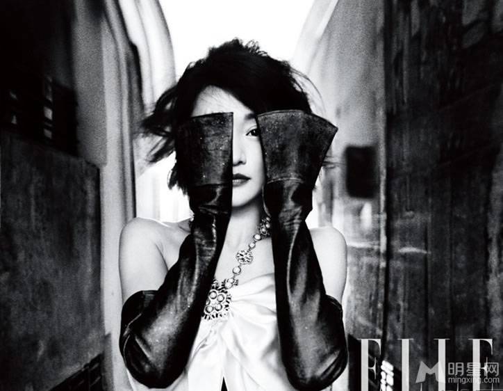 中国内地明星周迅尽显高贵优雅写真照