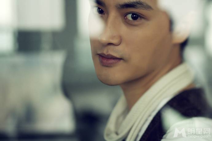 刘晓虎彰显时尚帅气型男写真