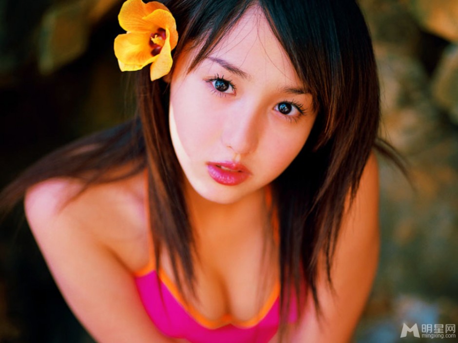 日本最美女星泽尻英龙华妩媚照