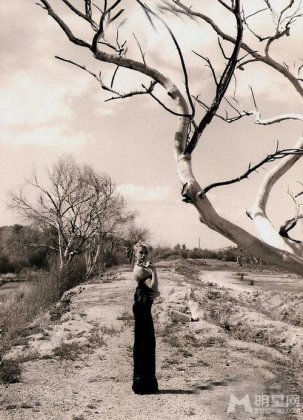 艾梅柏·希尔德写真图片 模仿玛丽莲梦露